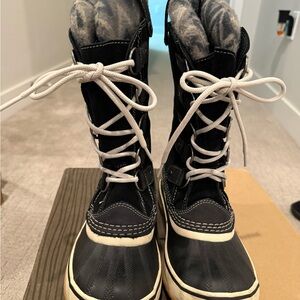 Sorel Joan of Arctic Knit Boots – Women’s Size 6